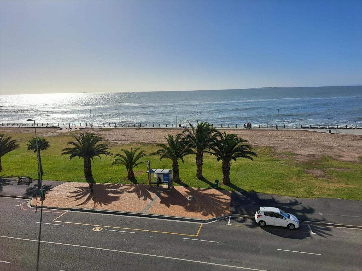 3 Bedroom Sea Facing Family Apartment Cape Town Moullie Point Екстер'єр фото