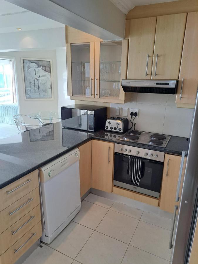3 Bedroom Sea Facing Family Apartment Cape Town Moullie Point Екстер'єр фото
