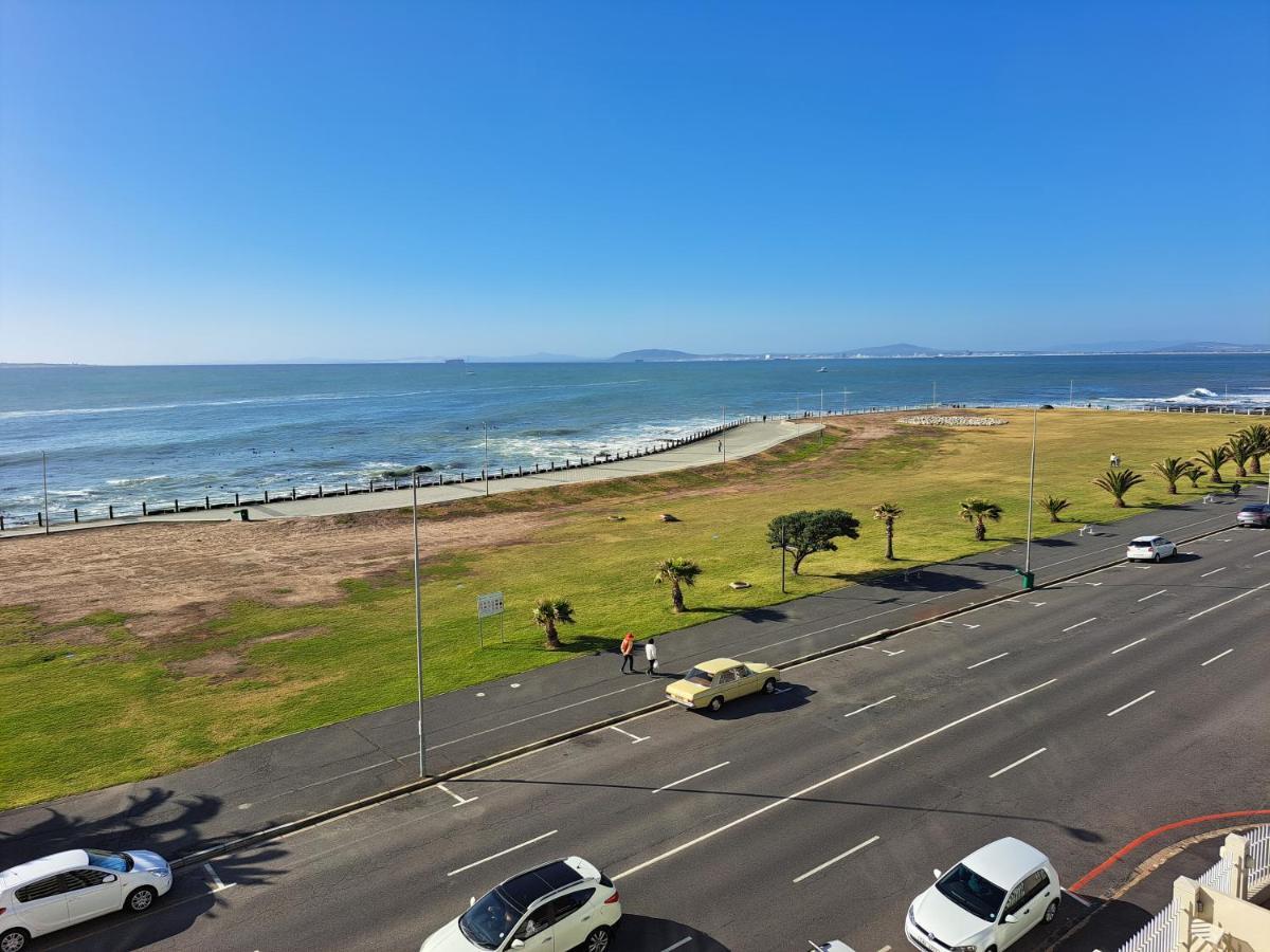 3 Bedroom Sea Facing Family Apartment Cape Town Moullie Point Екстер'єр фото
