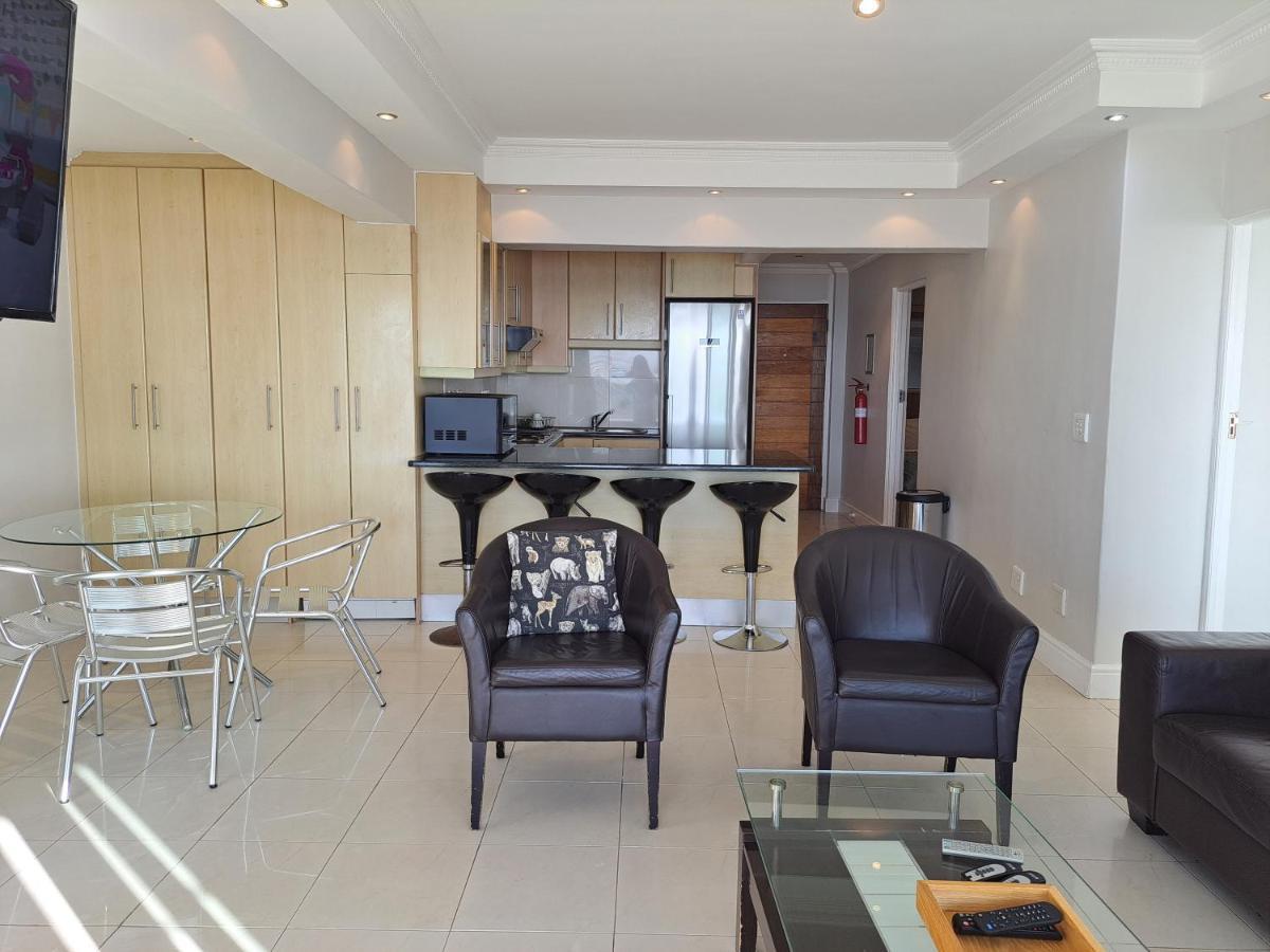 3 Bedroom Sea Facing Family Apartment Cape Town Moullie Point Екстер'єр фото