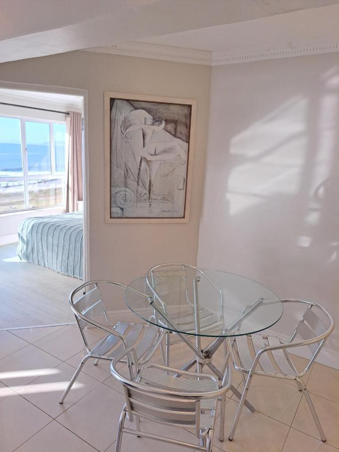 3 Bedroom Sea Facing Family Apartment Cape Town Moullie Point Екстер'єр фото