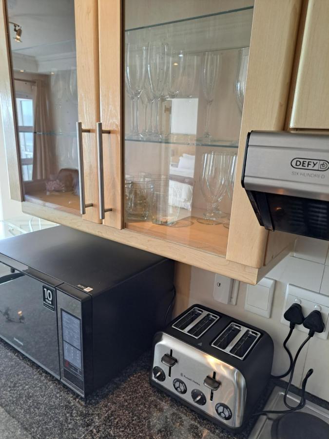 3 Bedroom Sea Facing Family Apartment Cape Town Moullie Point Екстер'єр фото
